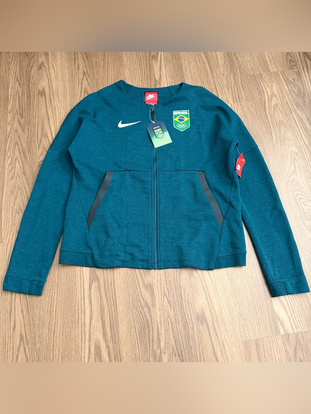NWT Nike Women's Olympics Sportswear Tech Fleece Brazil Jacket Medium